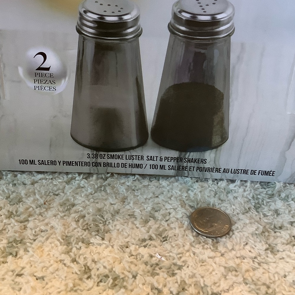 Smoke Luster Radiance Salt & Pepper Shaker Set NWT 3.38oz - Picture 9 of 15